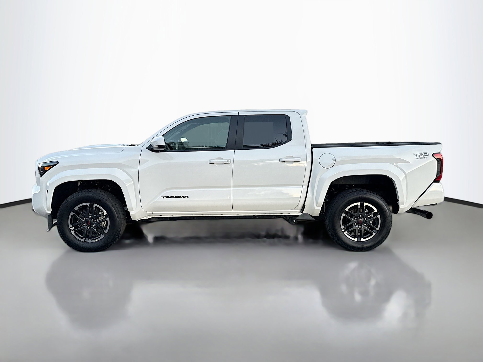 2025 Toyota Tacoma TRD Sport Double Cab photo 2