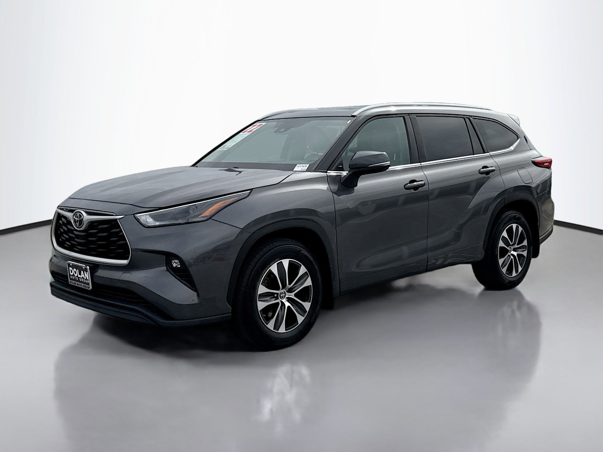 2022 Toyota Highlander XLE photo 3