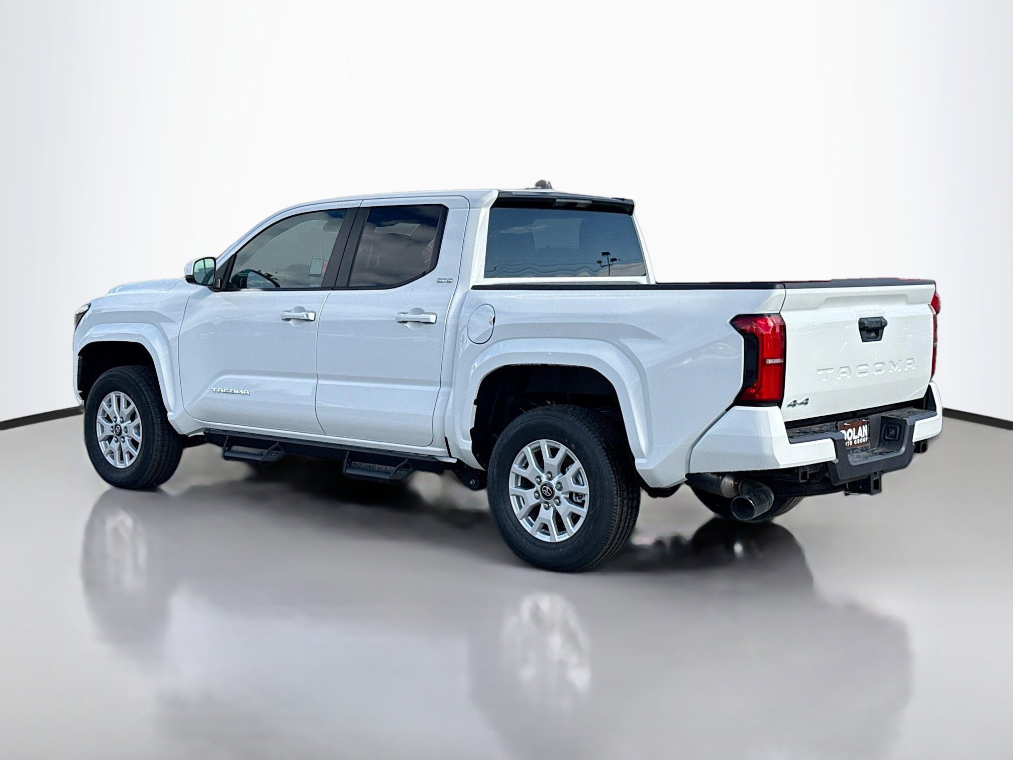 2025 Toyota Tacoma SR5 photo 3