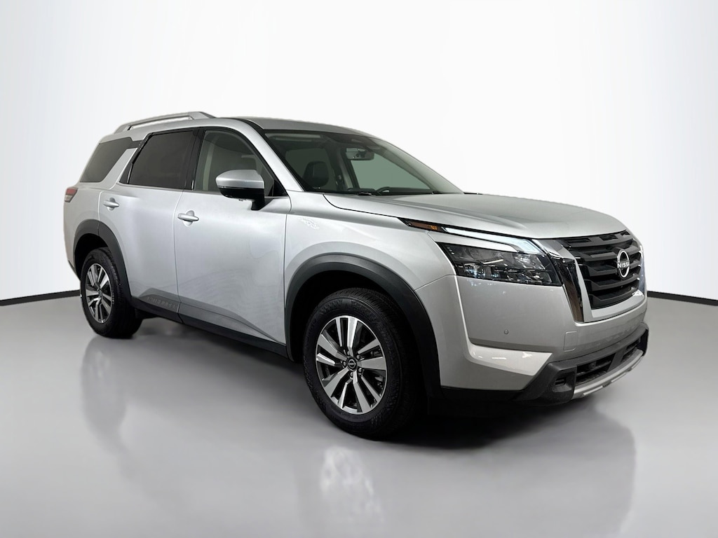 Used 2025 Nissan Pathfinder SL SUV