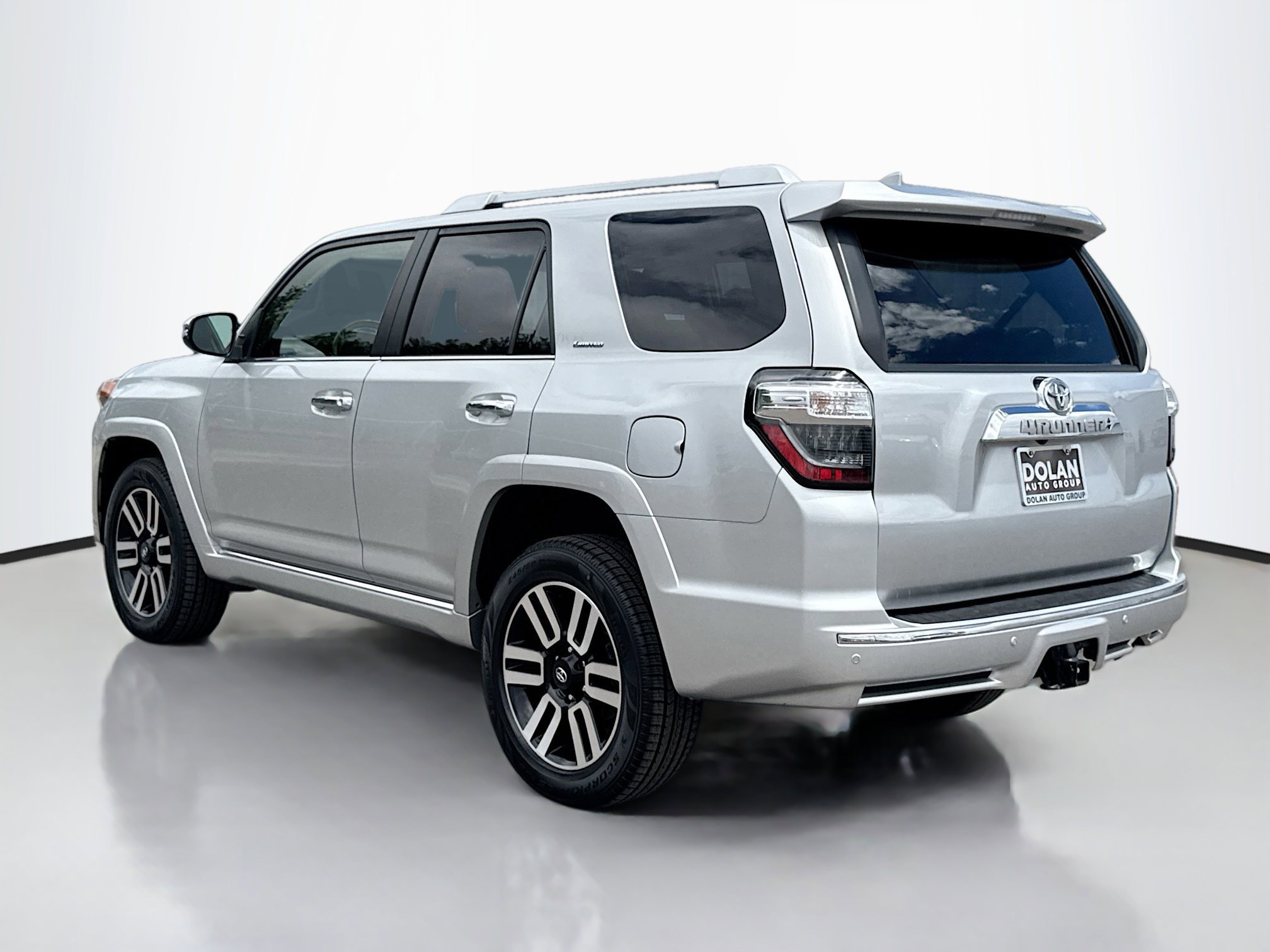 2023 Toyota 4Runner Limited photo 2