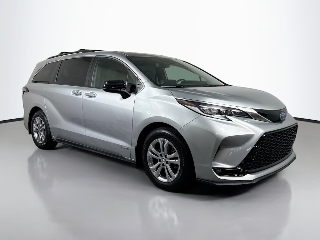 Certified 2021 Toyota Sienna XSE Van