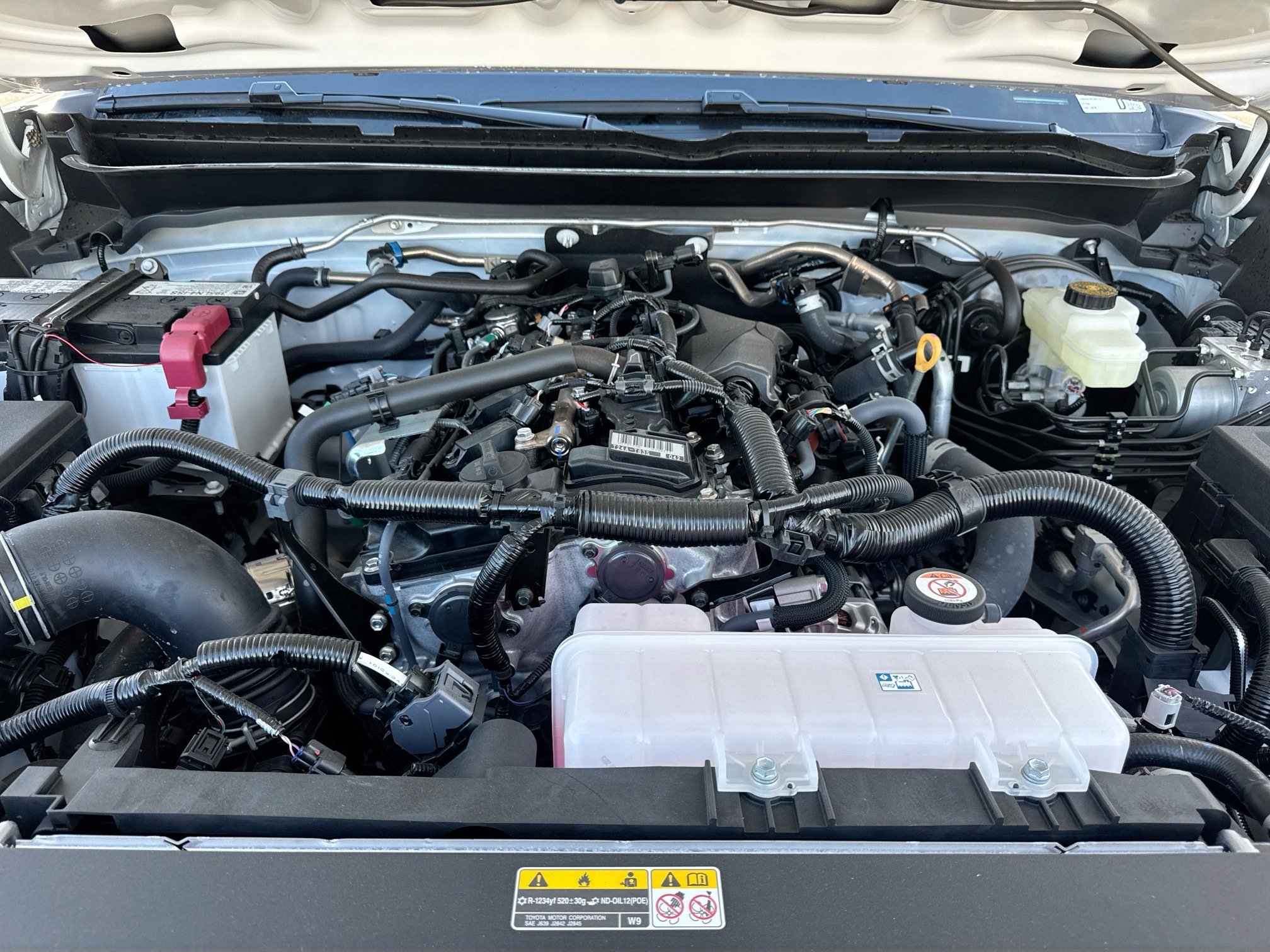 2025 Toyota Tacoma SR5 - Photo 36