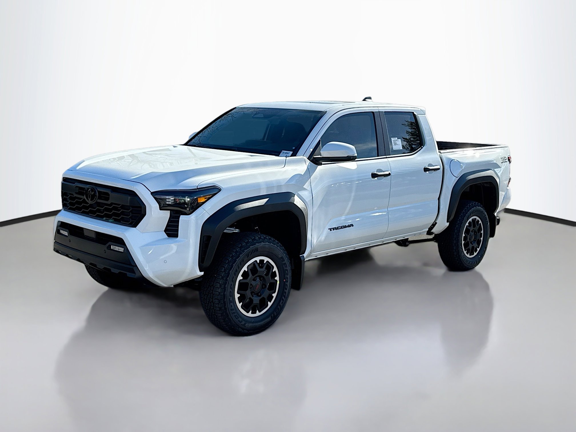 2026 Toyota Tacoma TRD Off-Road photo 2