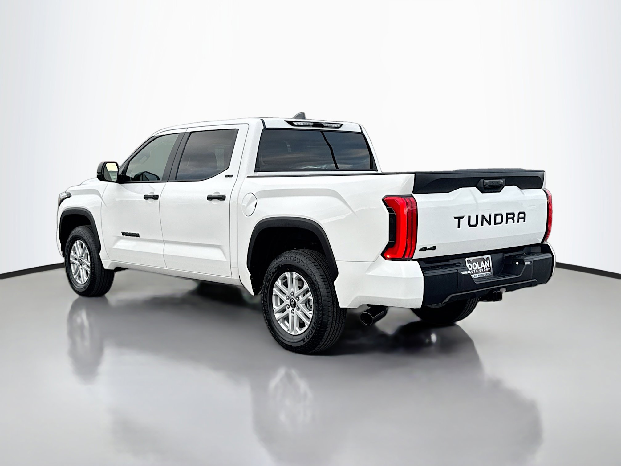 2026 Toyota Tundra SR5 CrewMax photo 4
