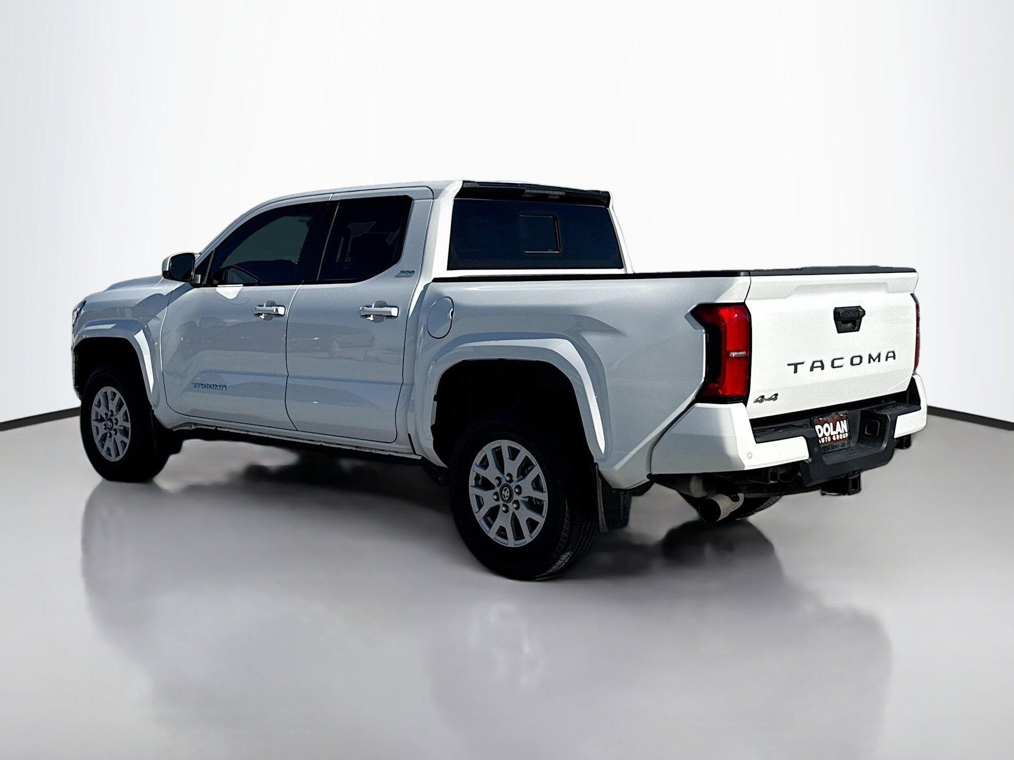 2024 Toyota Tacoma SR5 photo 4