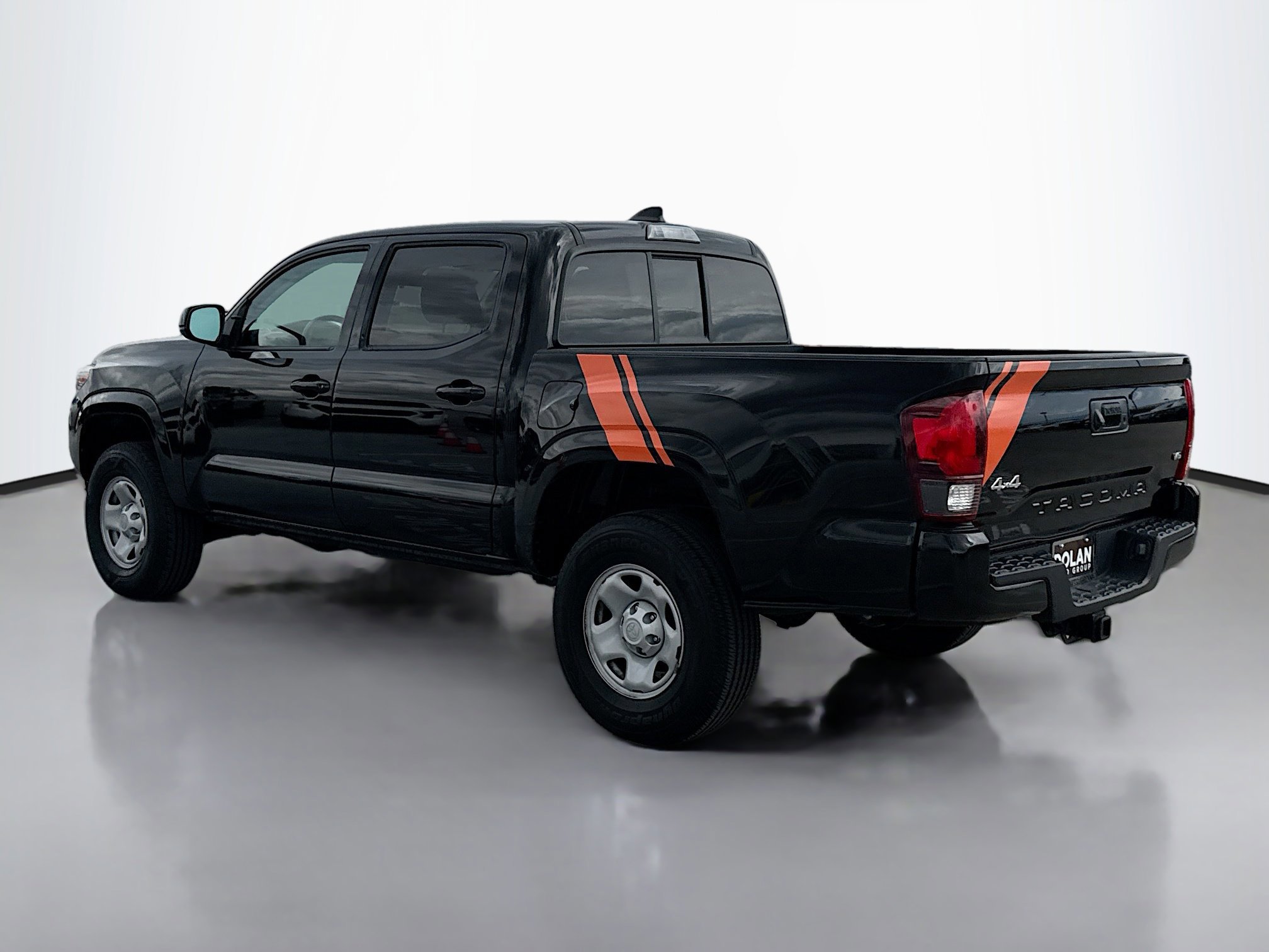 2023 Toyota Tacoma SR photo 3
