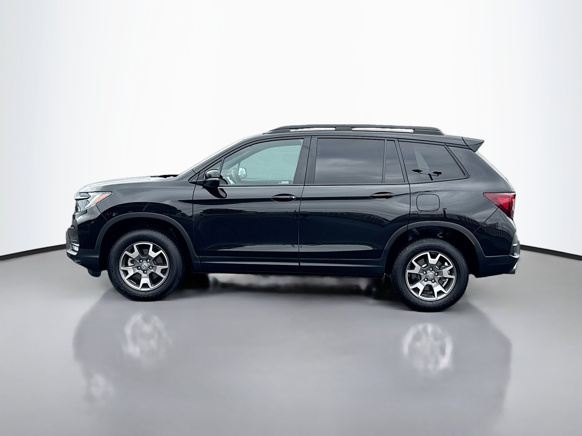 2023 Honda Passport TrailSport photo 3