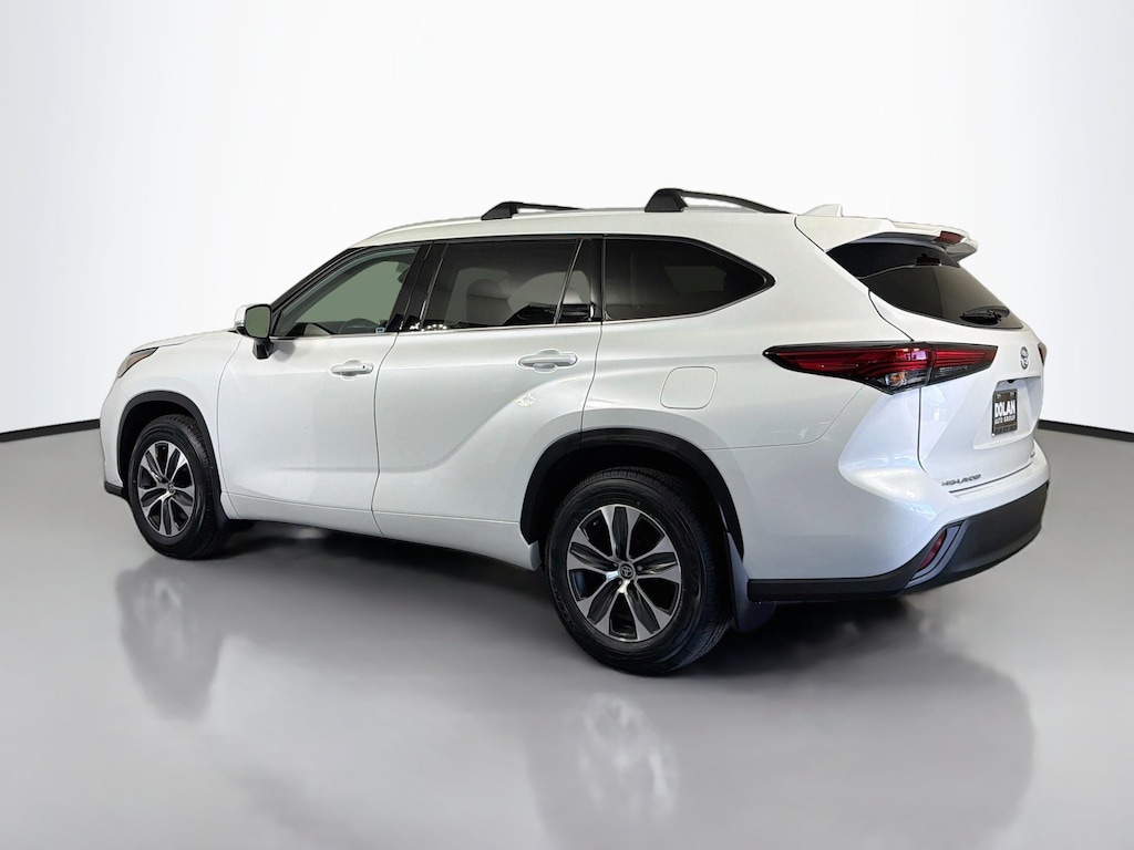 Used 2022 Toyota Highlander XLE SUV