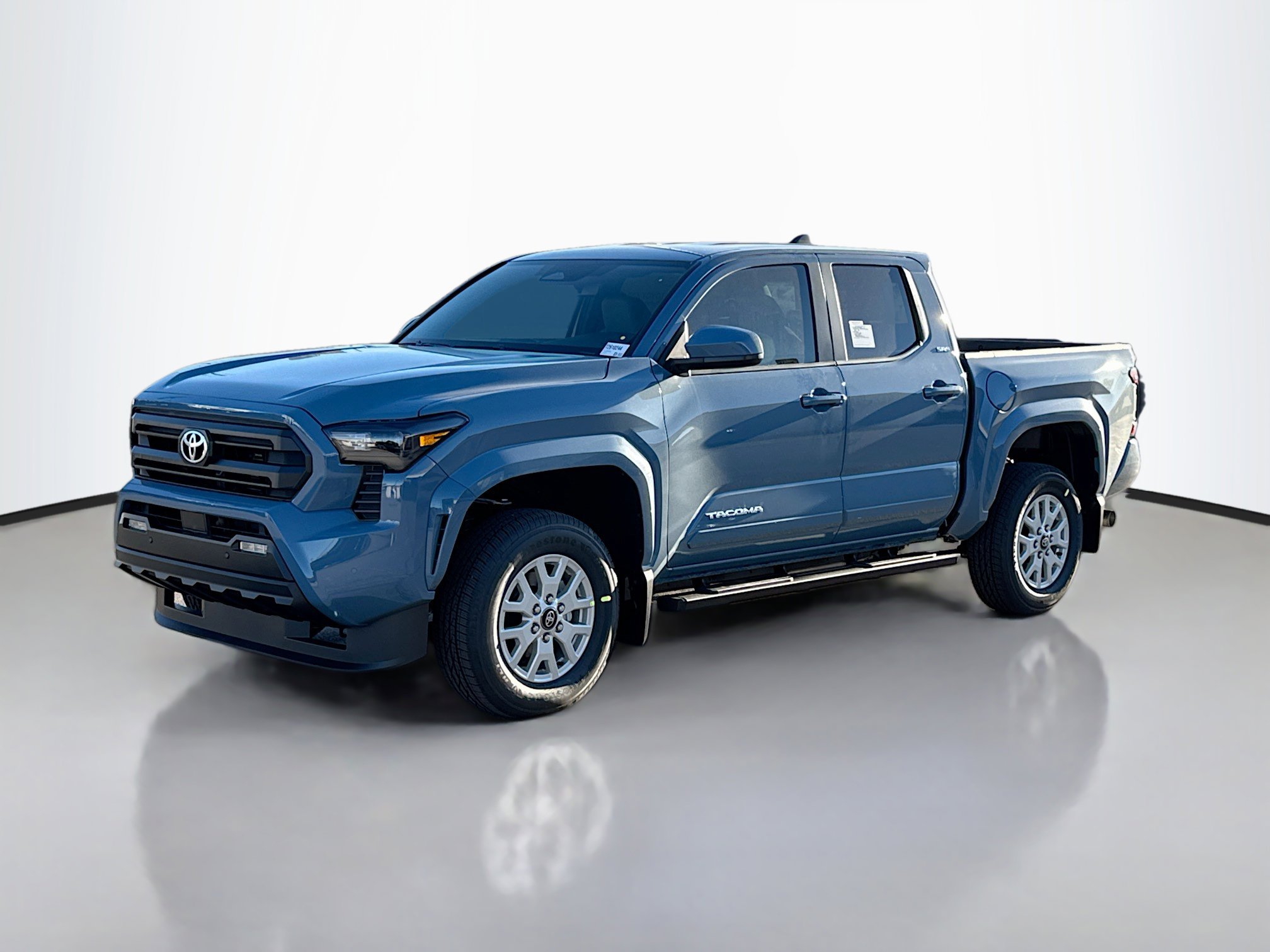 2026 Toyota Tacoma SR5 photo 2