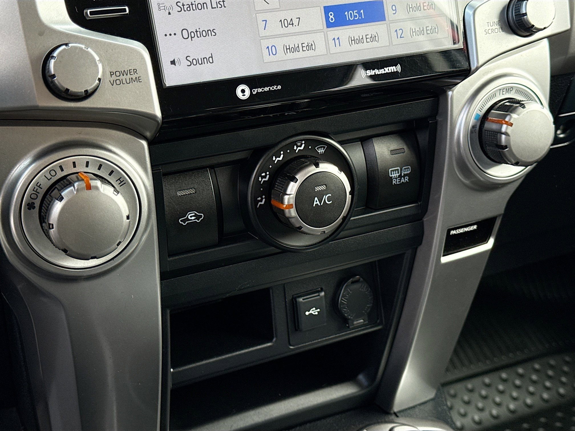 2020 Toyota 4Runner SR5 - Photo 17