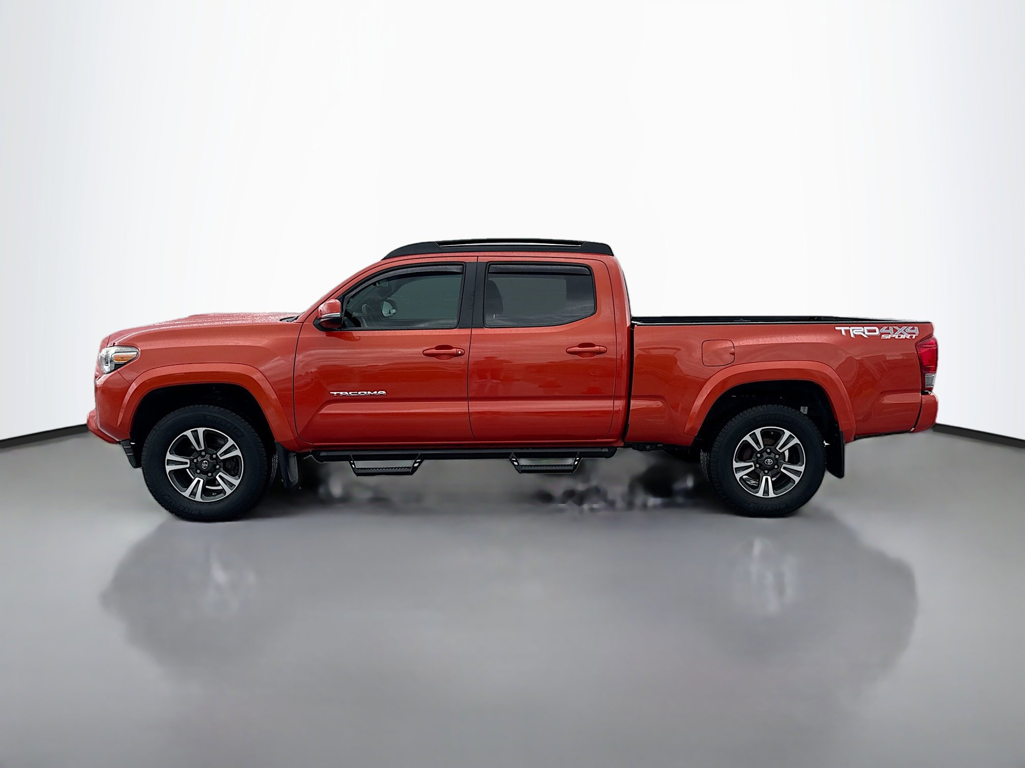 2017 Toyota Tacoma TRD Sport photo 2