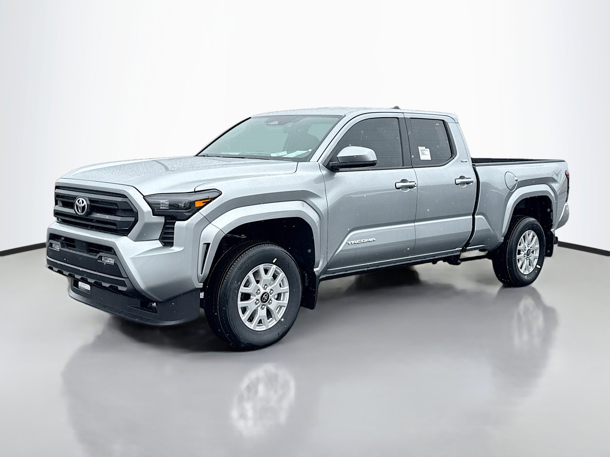 2025 Toyota Tacoma SR5 photo 4
