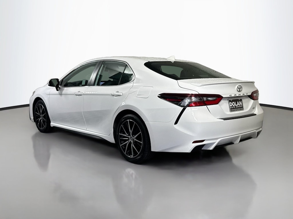 Used 2021 Toyota Camry SE Sedan
