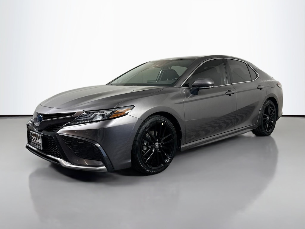 Used 2022 Toyota Camry Hybrid XSE Sedan
