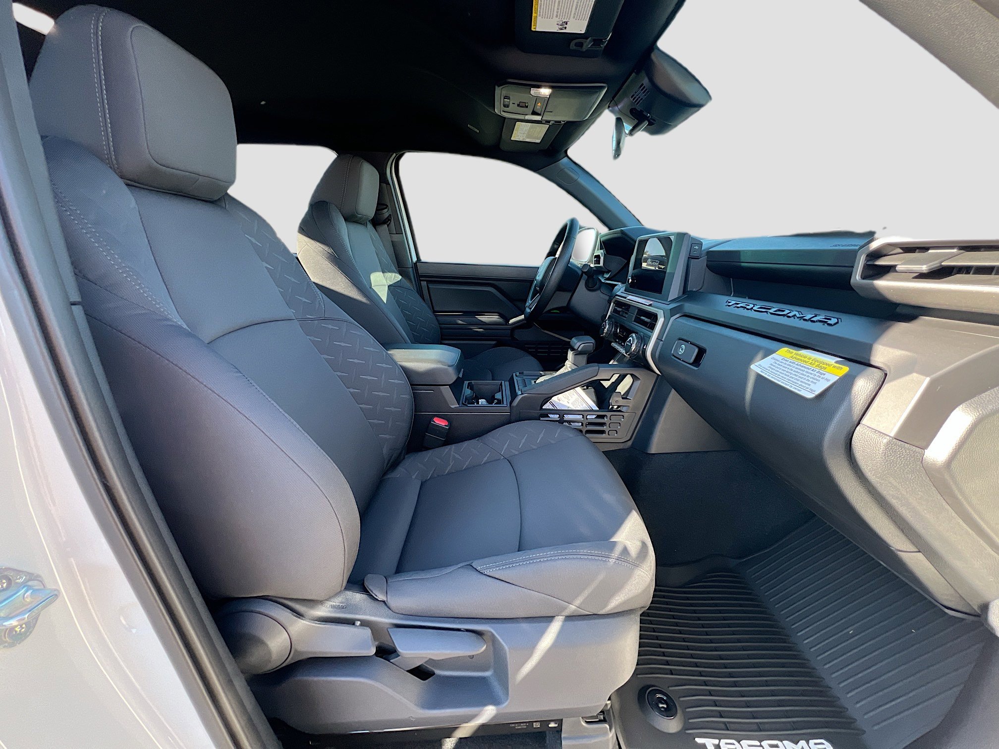 2025 Toyota Tacoma SR - Photo 31