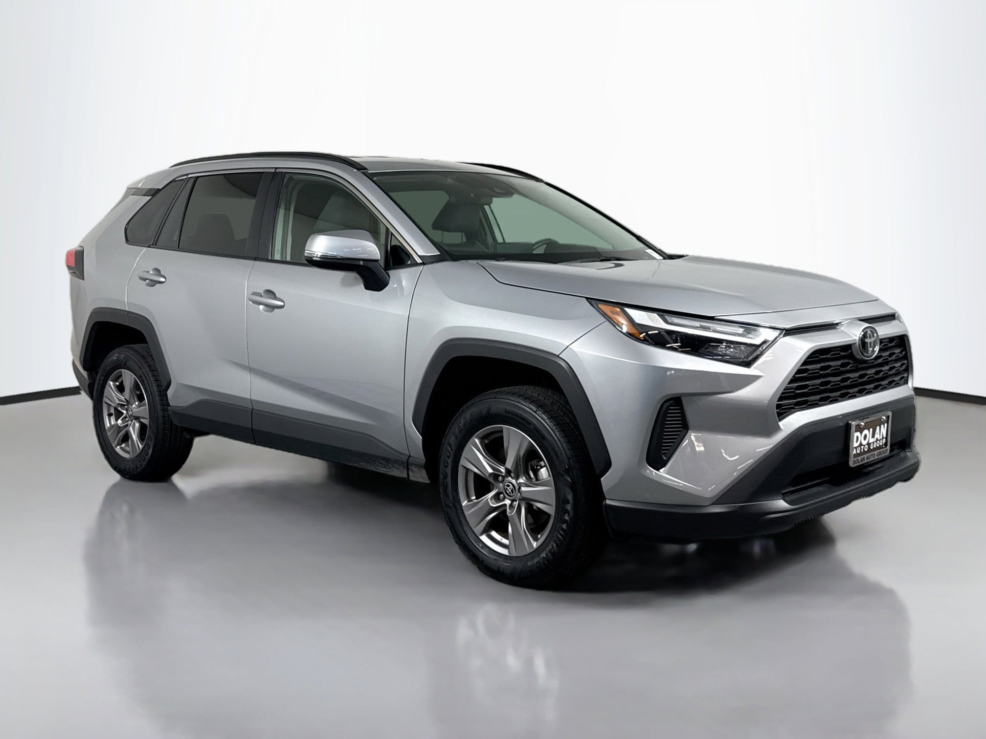 2025 Toyota RAV4 XLE AWD's photo