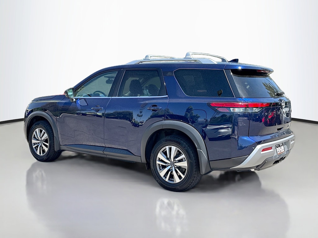 Used 2022 Nissan Pathfinder SL SUV