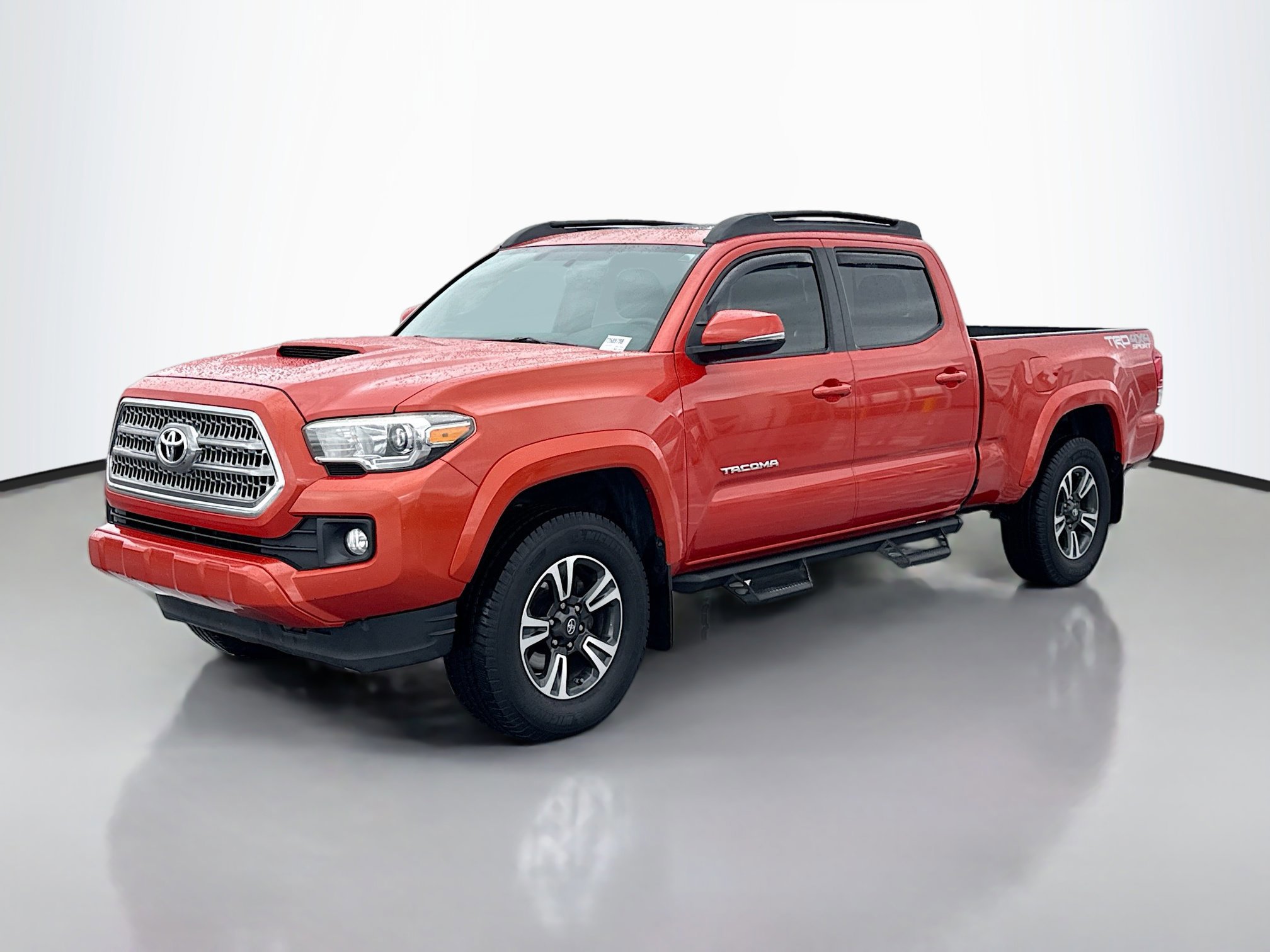 2017 Toyota Tacoma TRD Sport photo 4