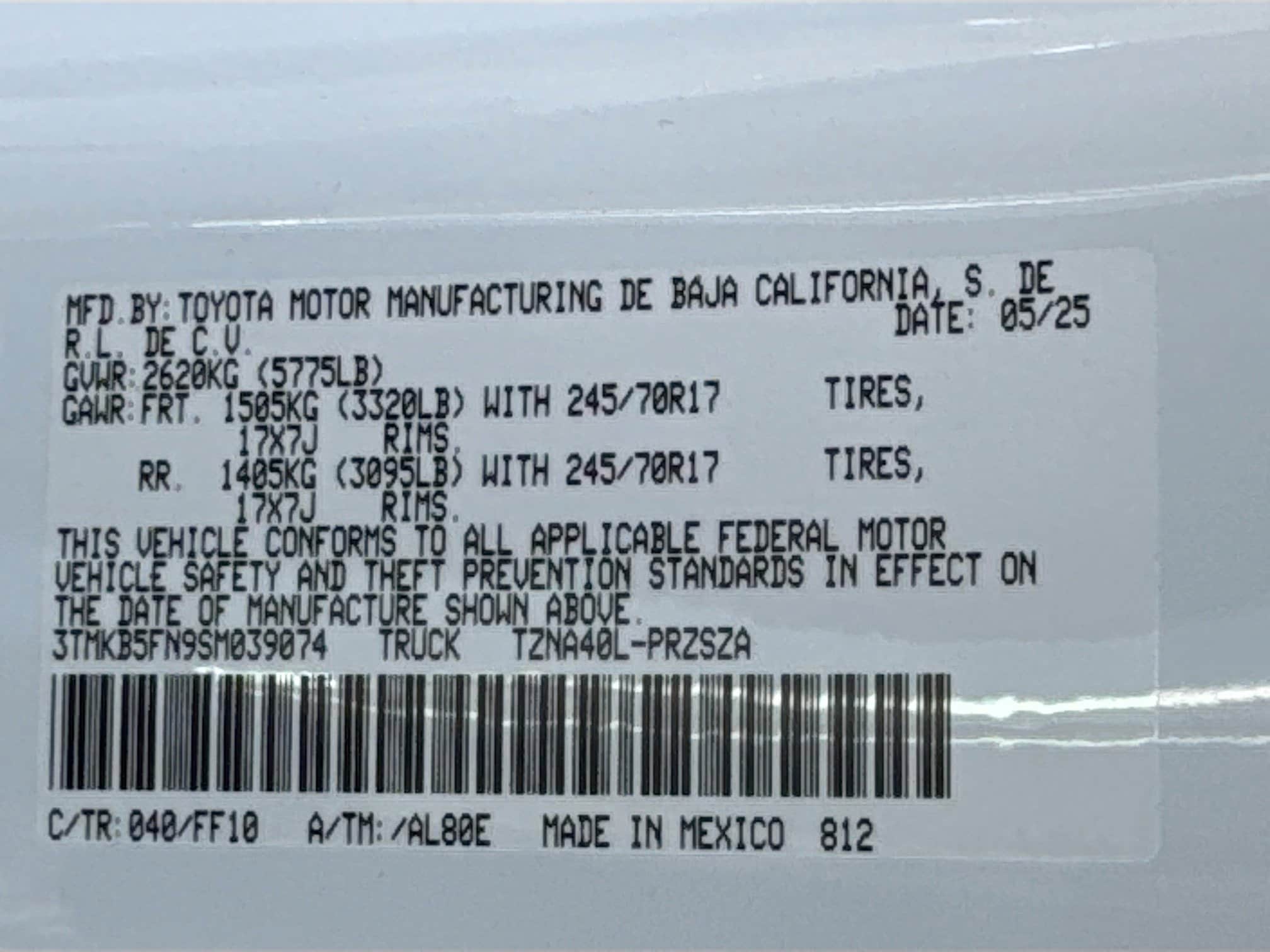 2025 Toyota Tacoma SR5 - Photo 38