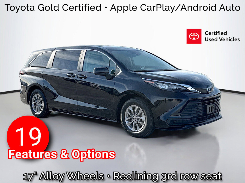 2024 Toyota Sienna LE's photo