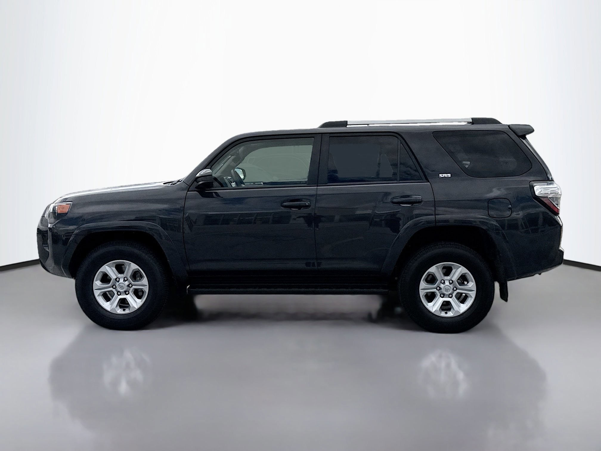 2024 Toyota 4Runner SR5 photo 2