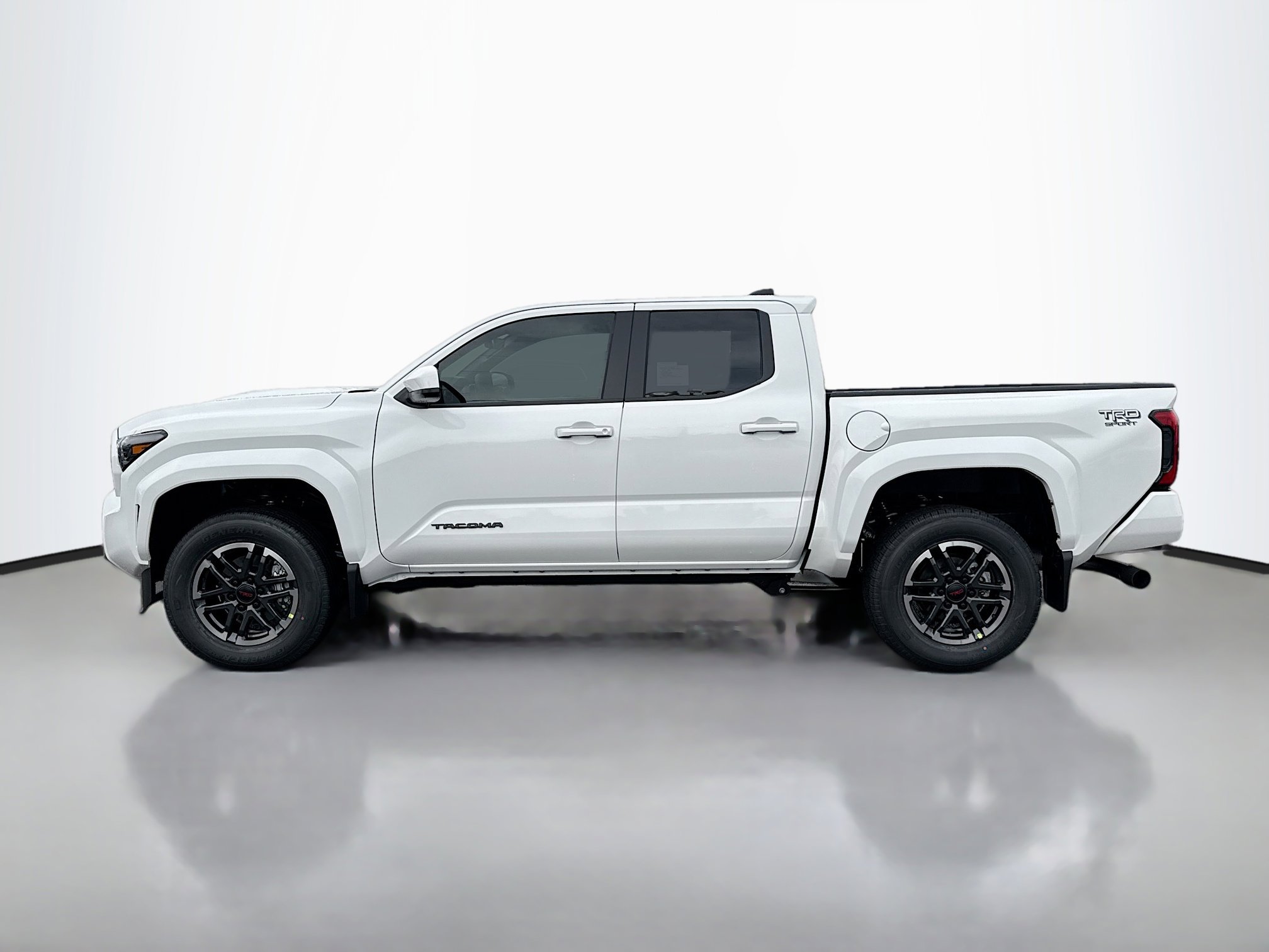 2026 Toyota Tacoma TRD Sport photo 3