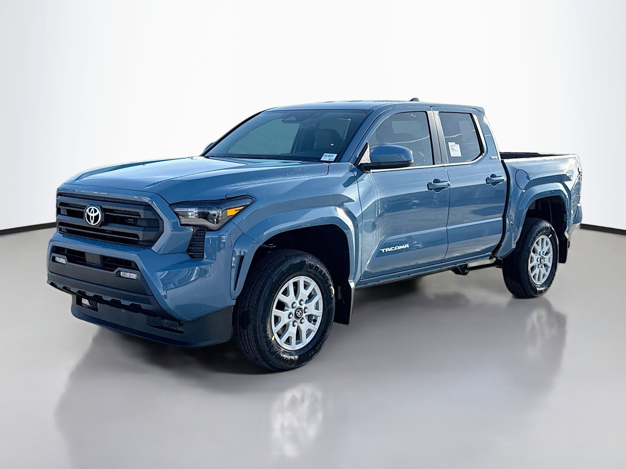 2026 Toyota Tacoma SR5 photo 2