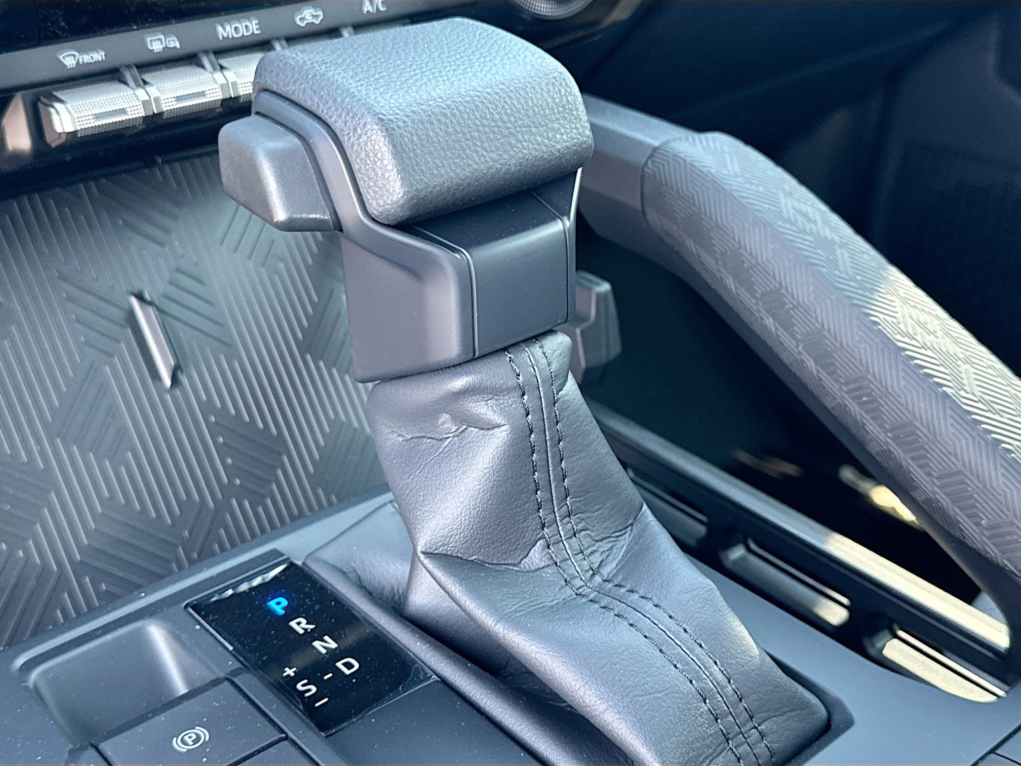 2025 Toyota Tacoma SR5 - Photo 21