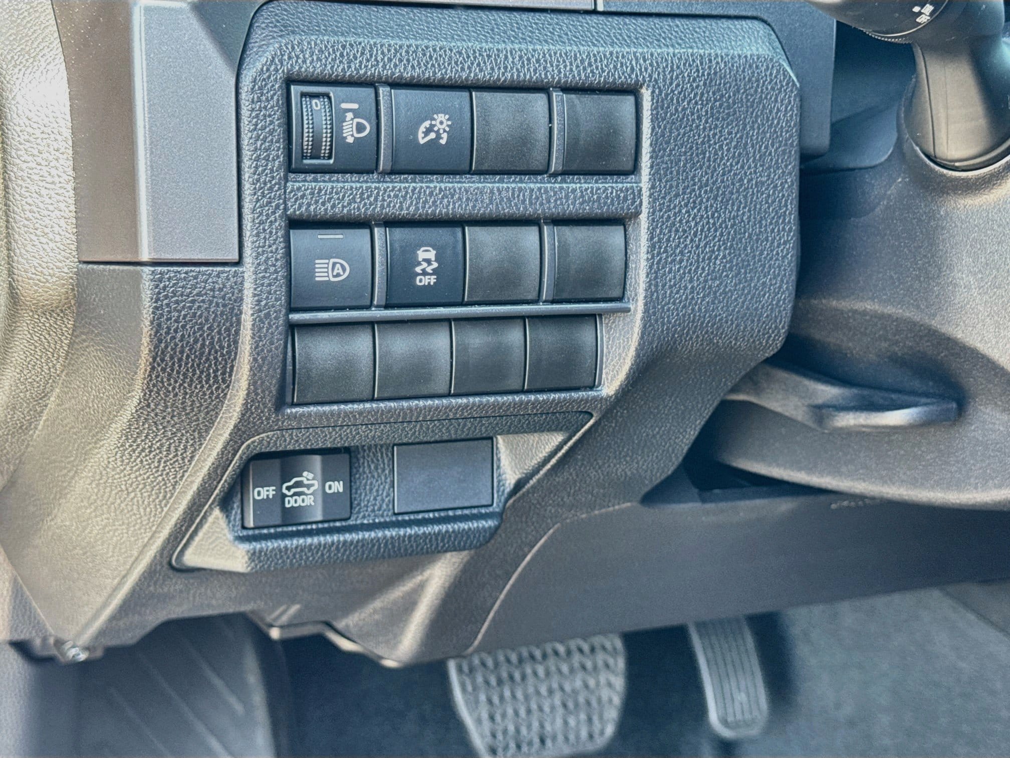 2026 Toyota Tacoma SR5 - Photo 30