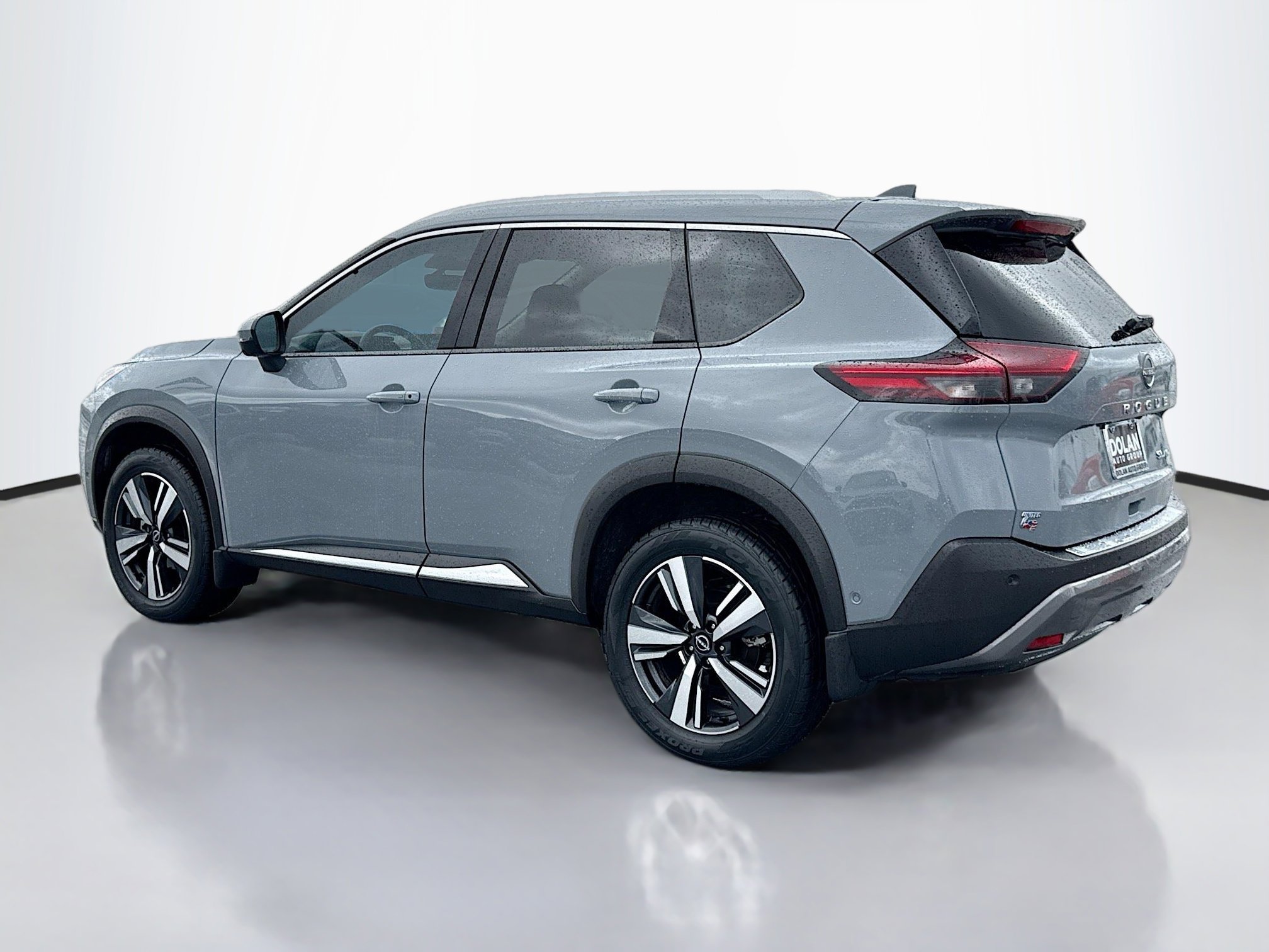 2023 Nissan Rogue SL photo 3