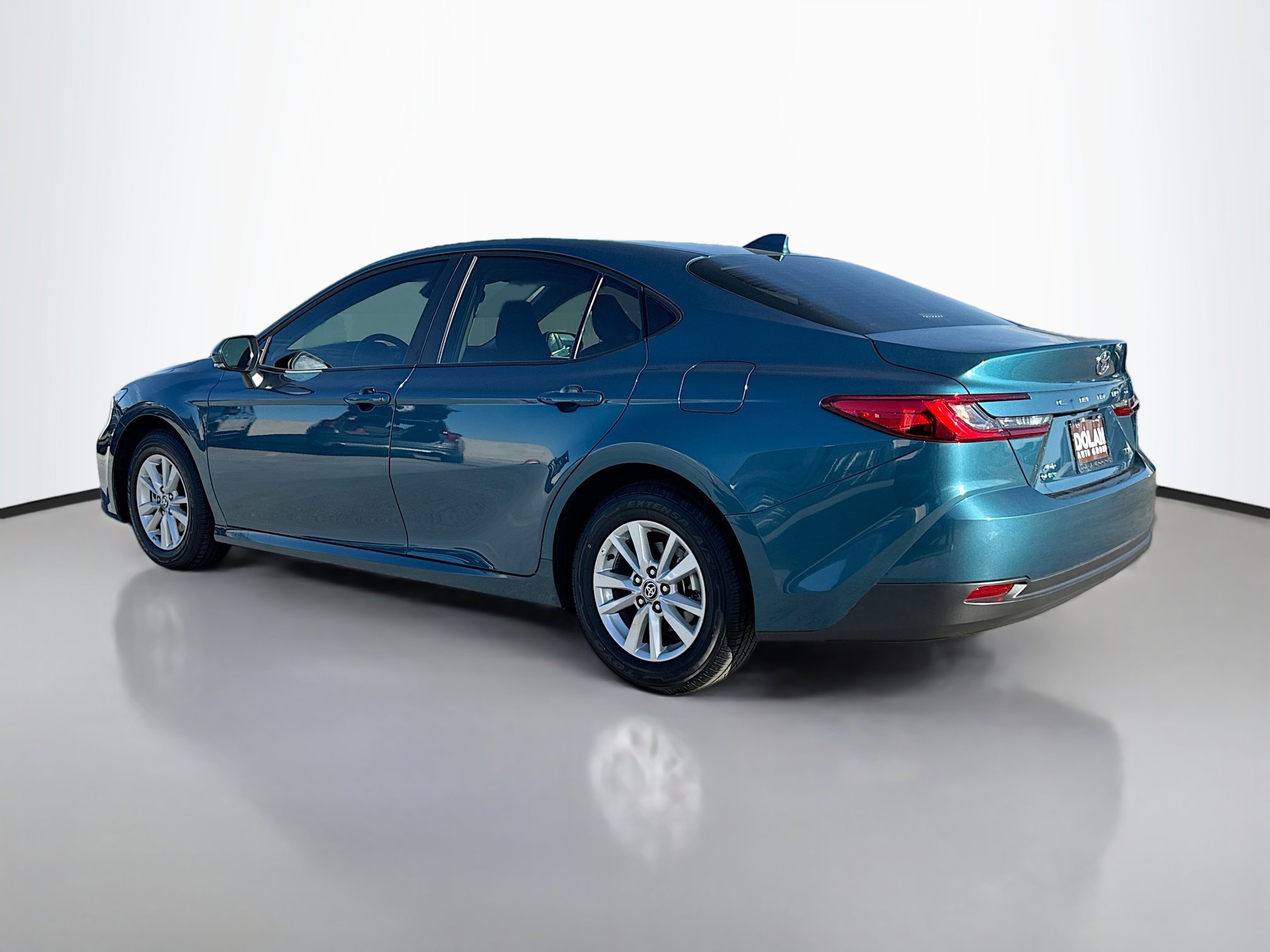 2025 Toyota Camry LE photo 4