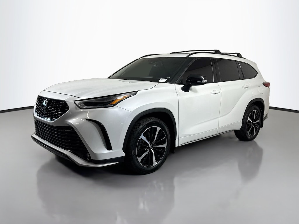 Used 2022 Toyota Highlander XSE SUV