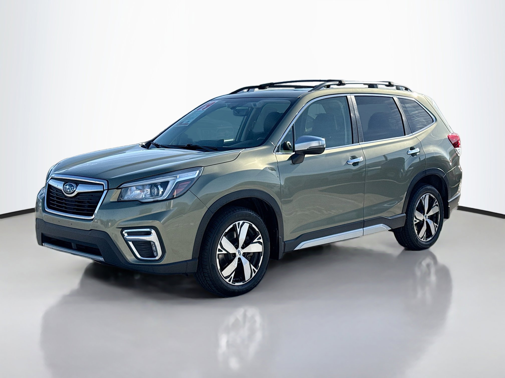 2019 Subaru Forester Touring photo 2