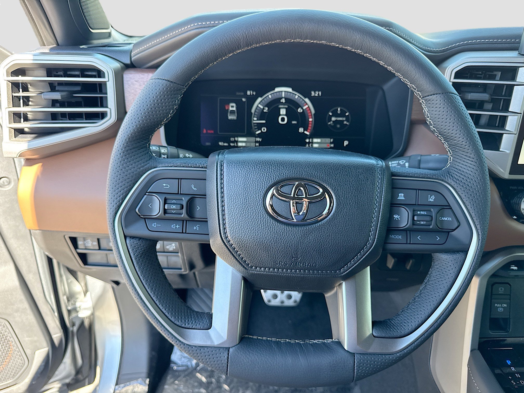 2026 Toyota Tundra 1794 Edition - Photo 13