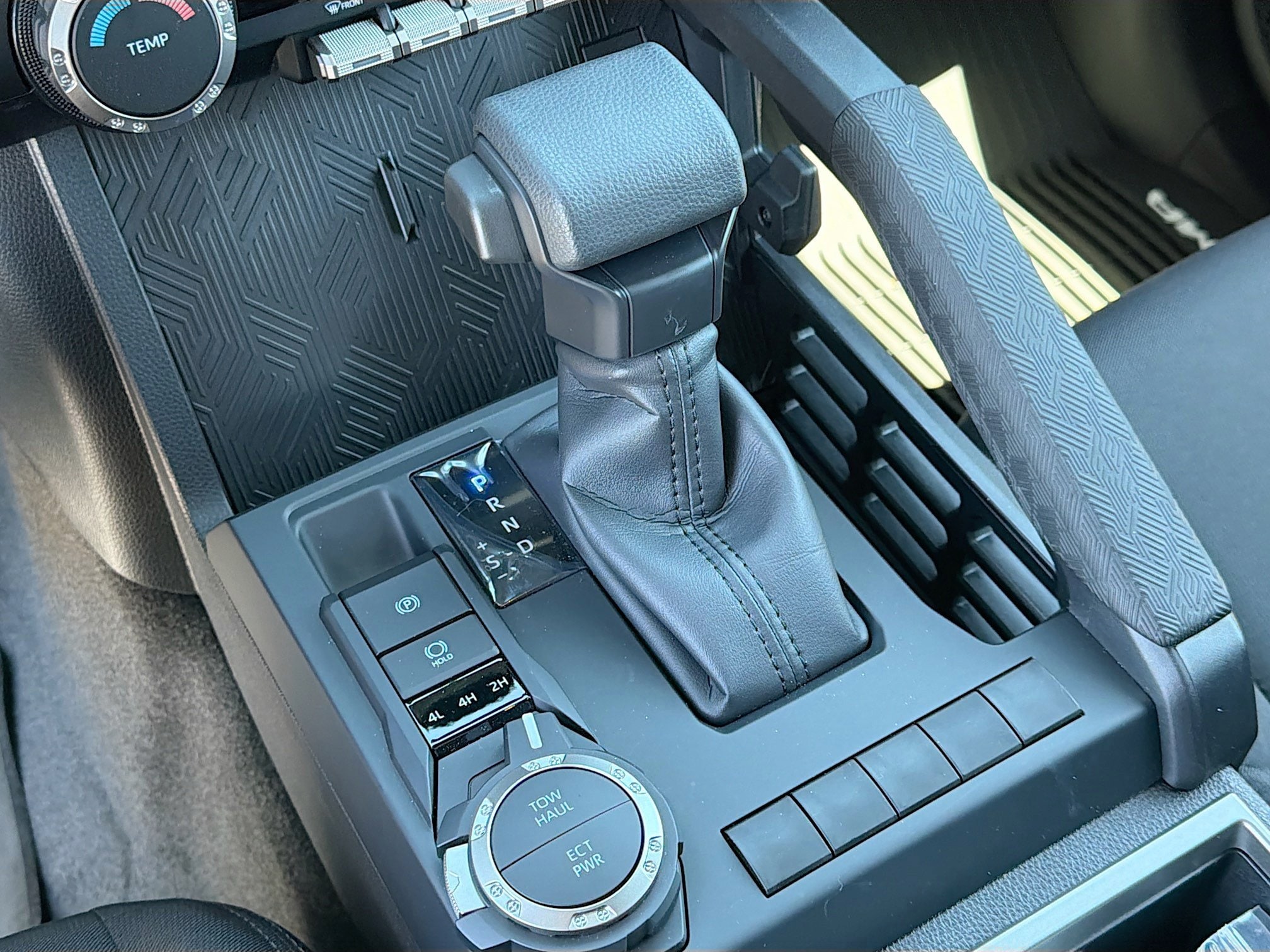2026 Toyota Tacoma SR5 - Photo 23