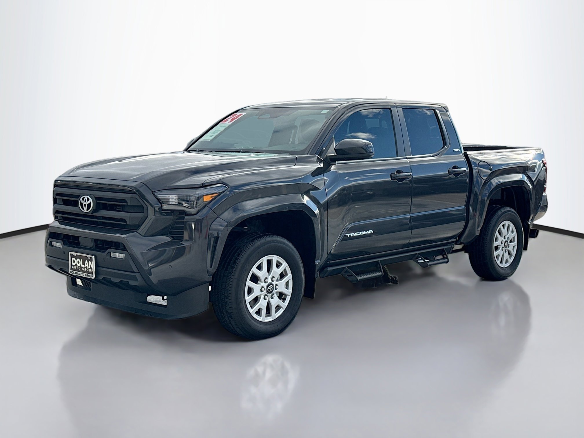 2024 Toyota Tacoma SR5 Double Cab photo 2