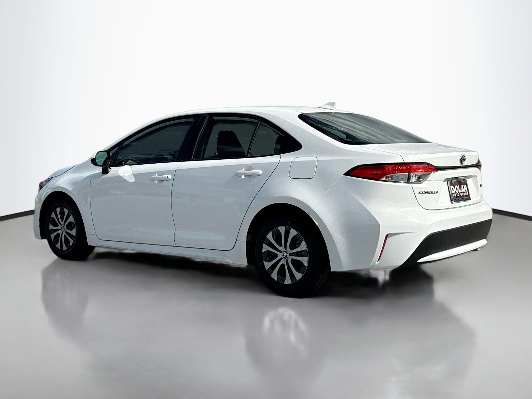 2022 Toyota Corolla Hybrid LE photo 3