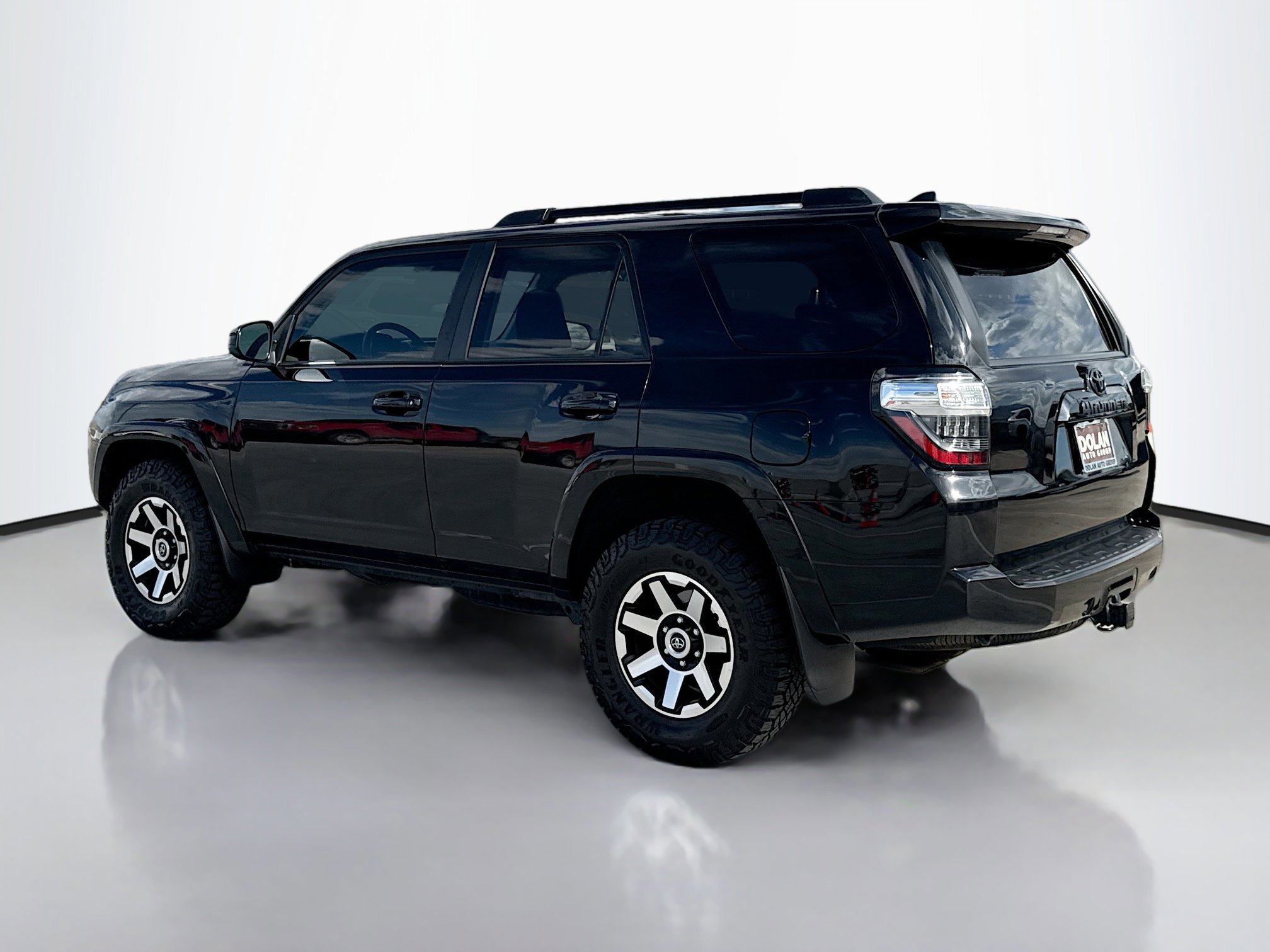 2022 Toyota 4Runner SR5 Trail photo 3