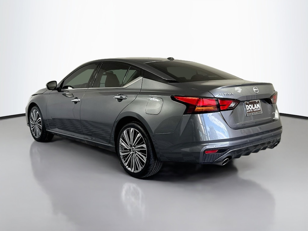 Used 2025 Nissan Altima 2.5 SL Sedan