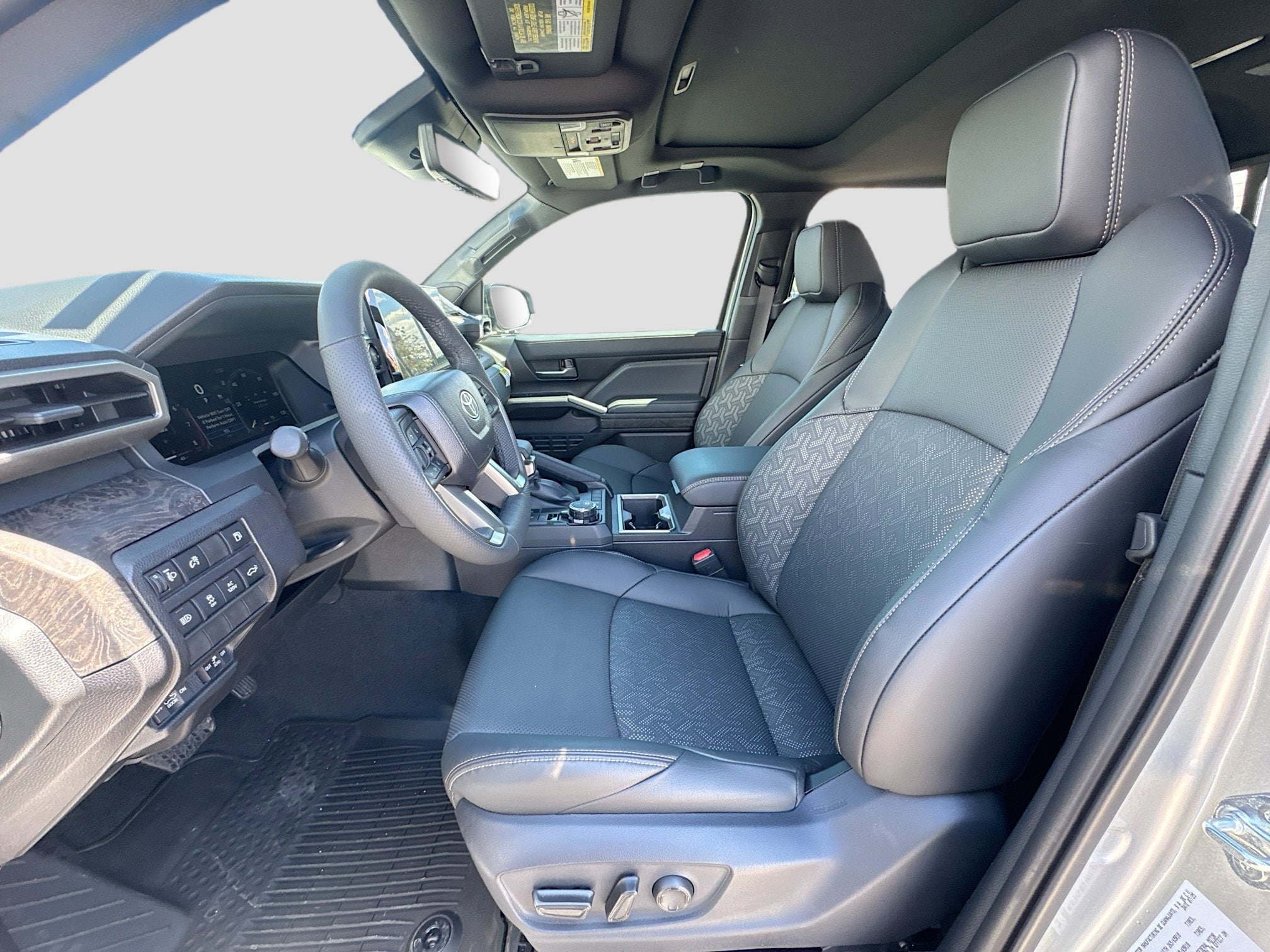 2025 Toyota Tacoma Limited - Photo 6