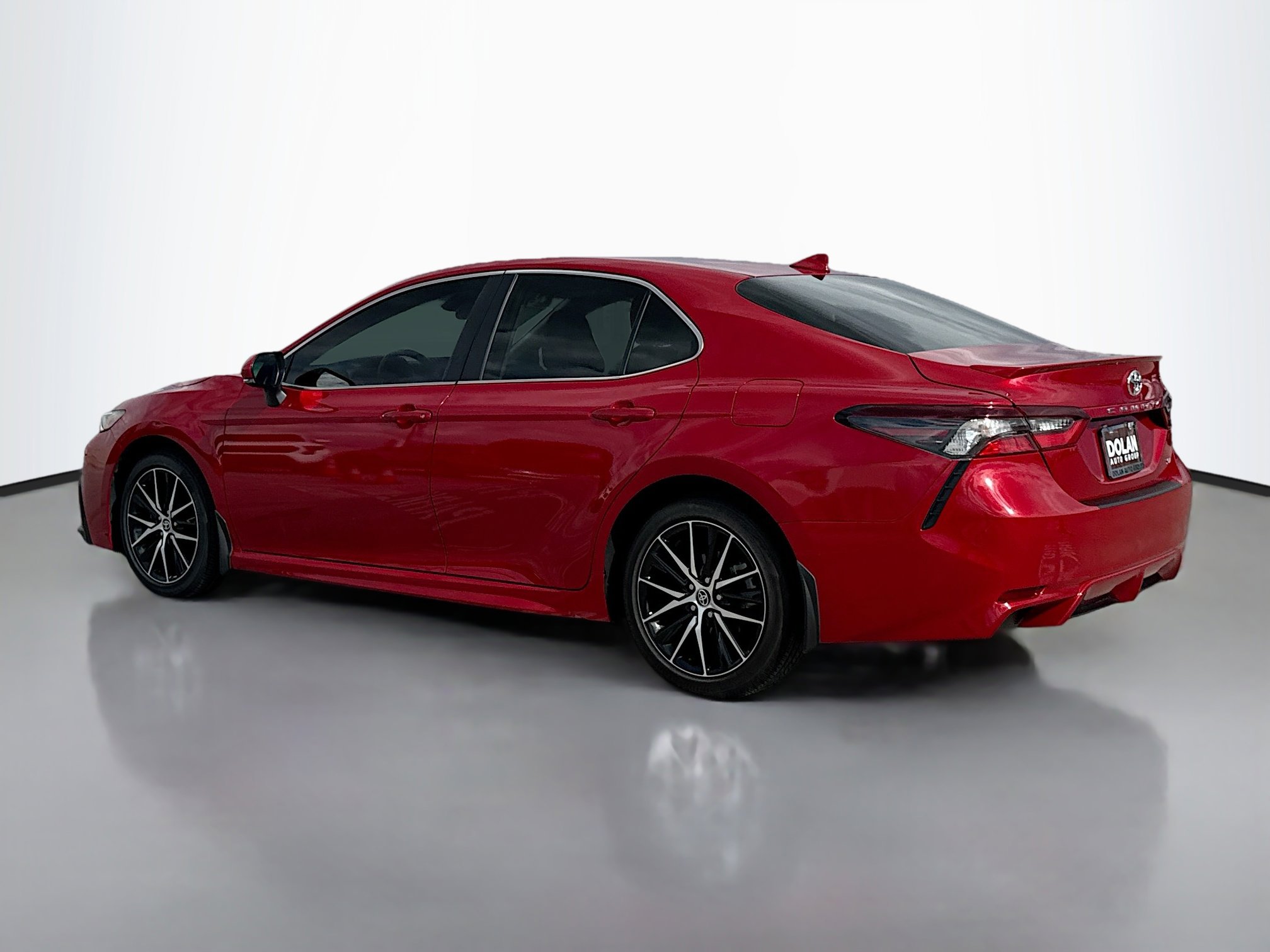 2024 Toyota Camry SE photo 4