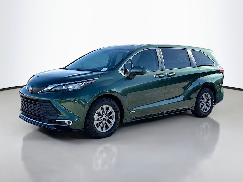 Certified 2021 Toyota Sienna XLE Van
