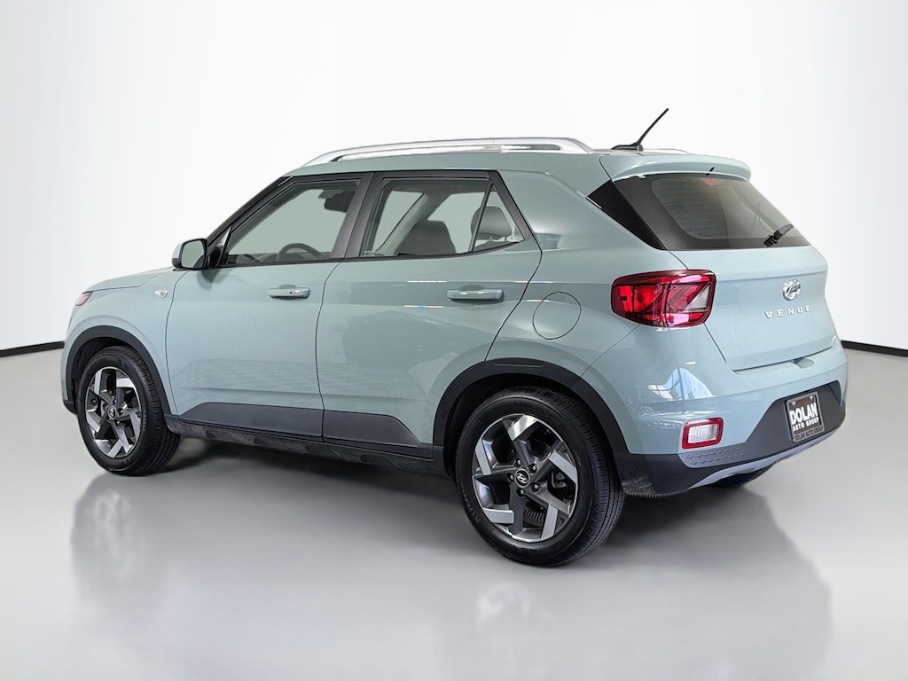 Used 2025 Hyundai Venue SEL SUV
