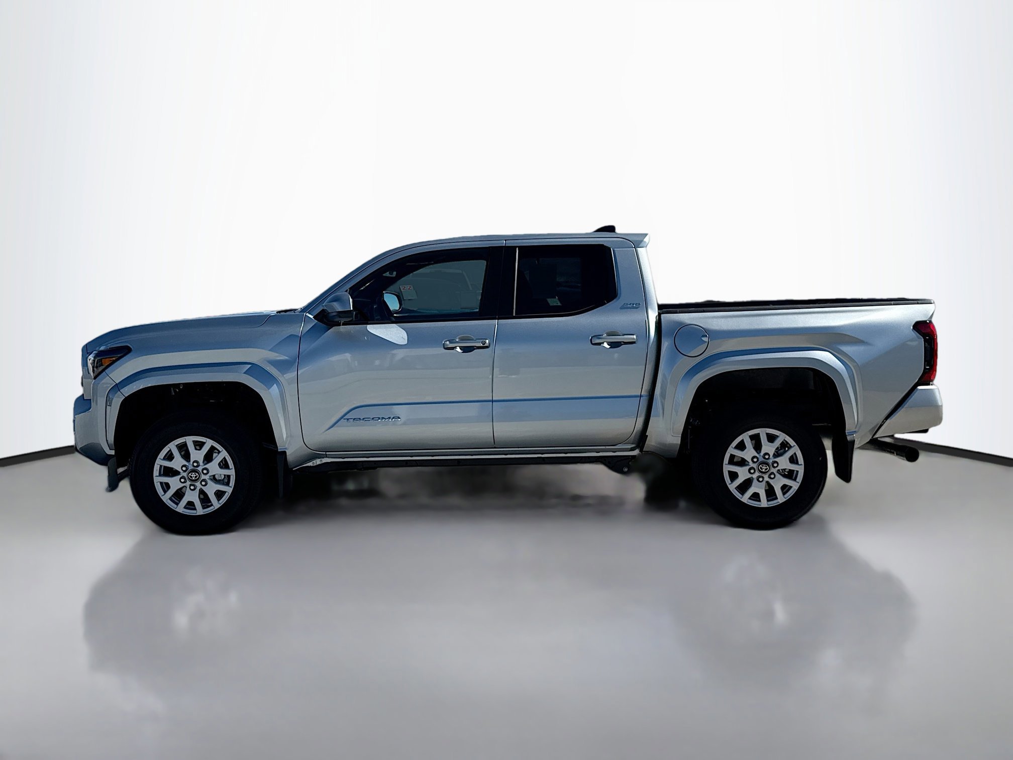 2025 Toyota Tacoma SR5 Double Cab photo 2