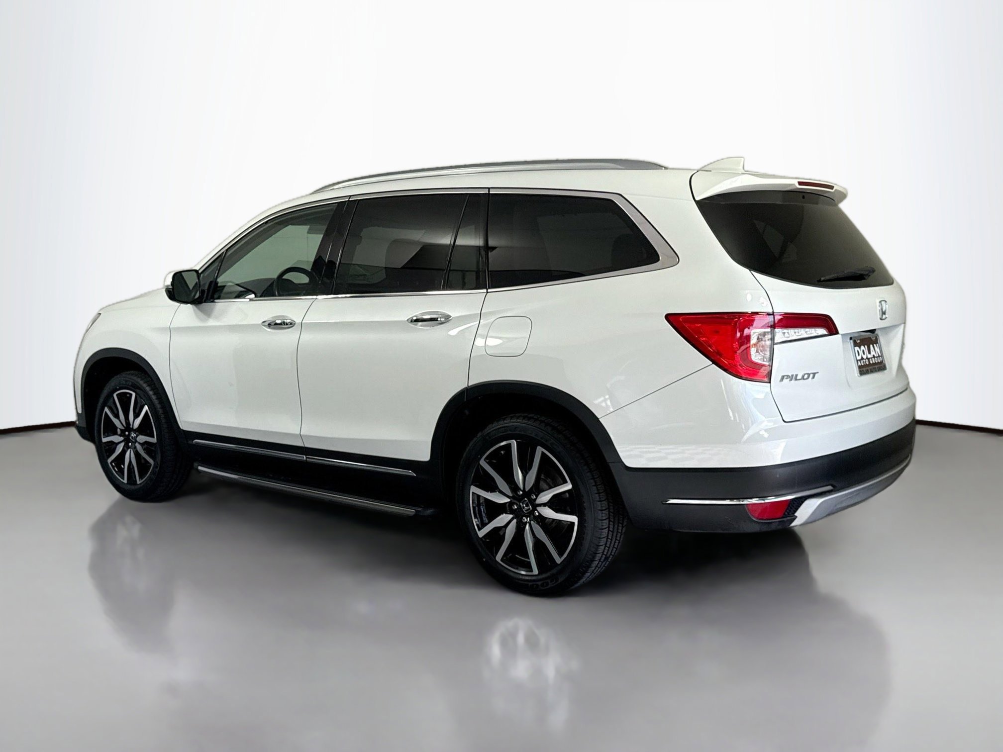 2021 Honda Pilot Touring photo 3