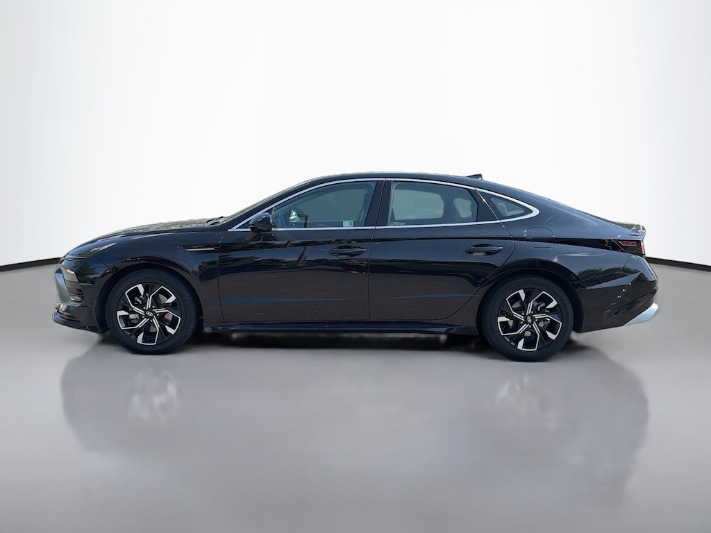 Used 2025 Hyundai Sonata SEL Sedan