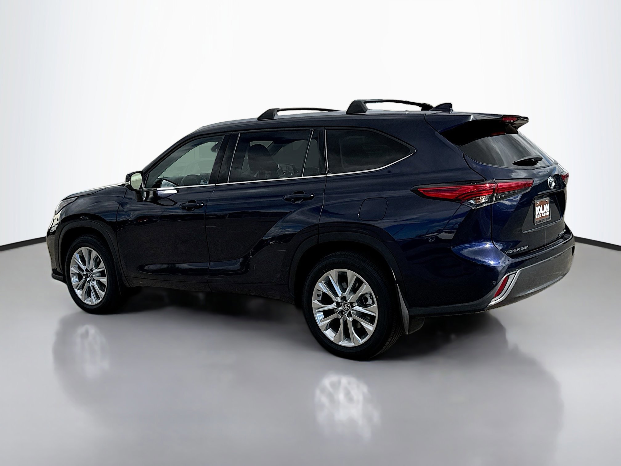 2022 Toyota Highlander Limited photo 3