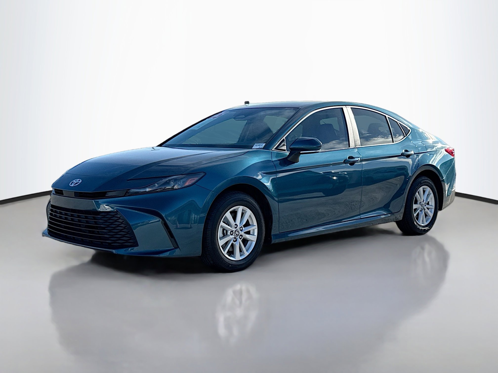 2025 Toyota Camry LE photo 2