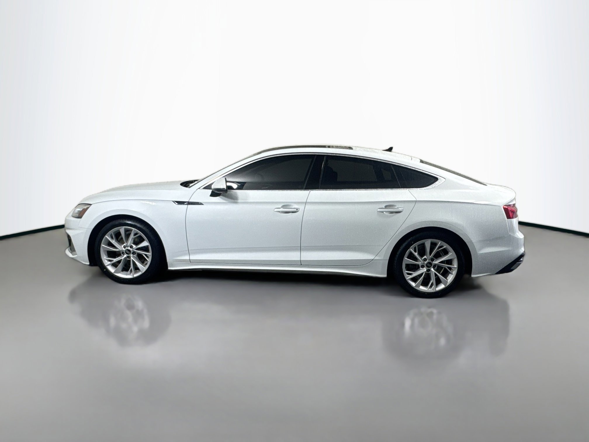 2022 Audi A5 Premium Quattro photo 2